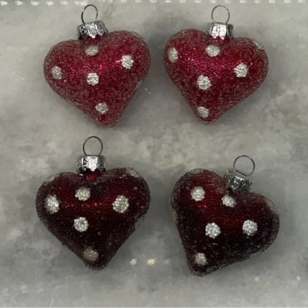 Vintage Pier One Pink And Red Mini Heart Valentines Day Ornaments Set Of 4. NWOT